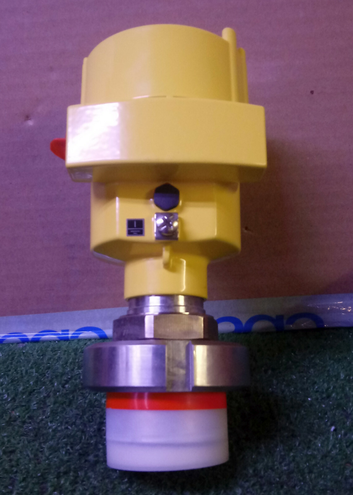 1 NEW VEGA BR64.CXLA1BHANAX VEGABAR 64 PRESSURE TRANSMITTER NIB ***MAKE OFFER***