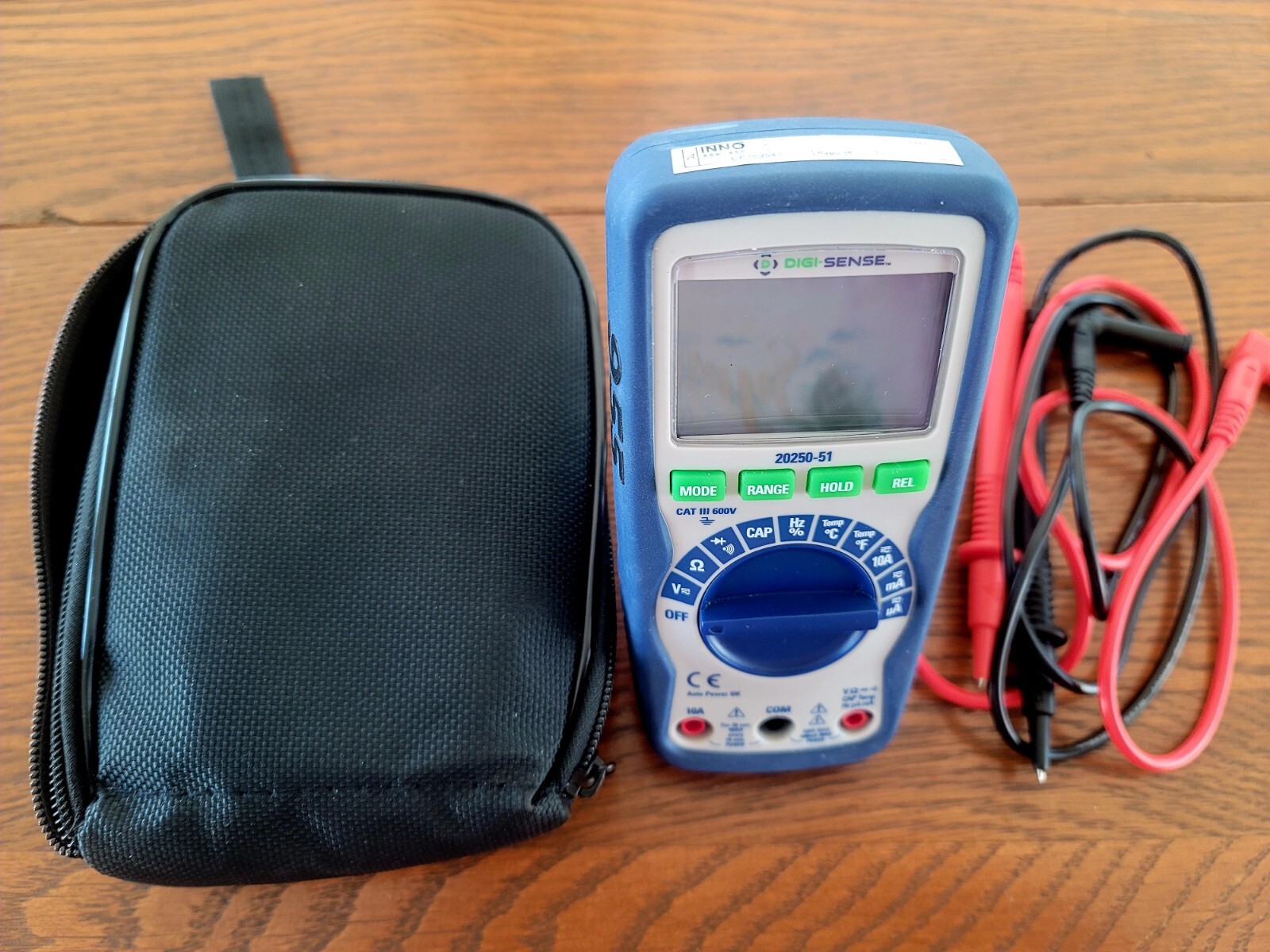 Digi-Sense 20250-51 Auto Ranging Compact DMM, CAT III, 600 V