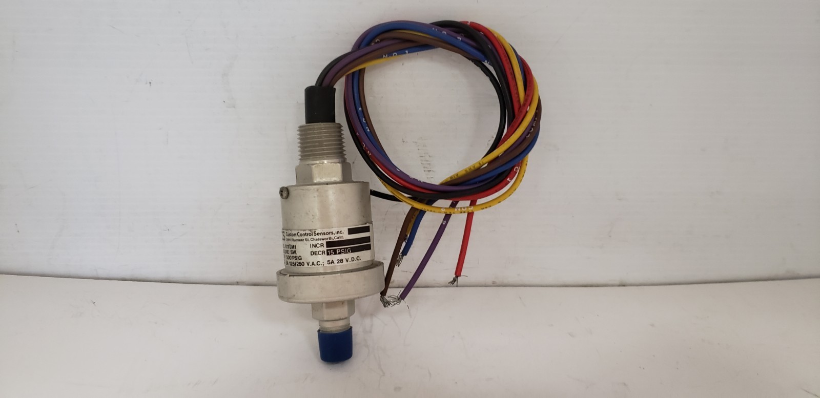 CUSTOM CONTROL SENSORS, INC. 611GM1 PRESSURE SWITCH, 500PSIG, 5A, 125/250VAC NNB