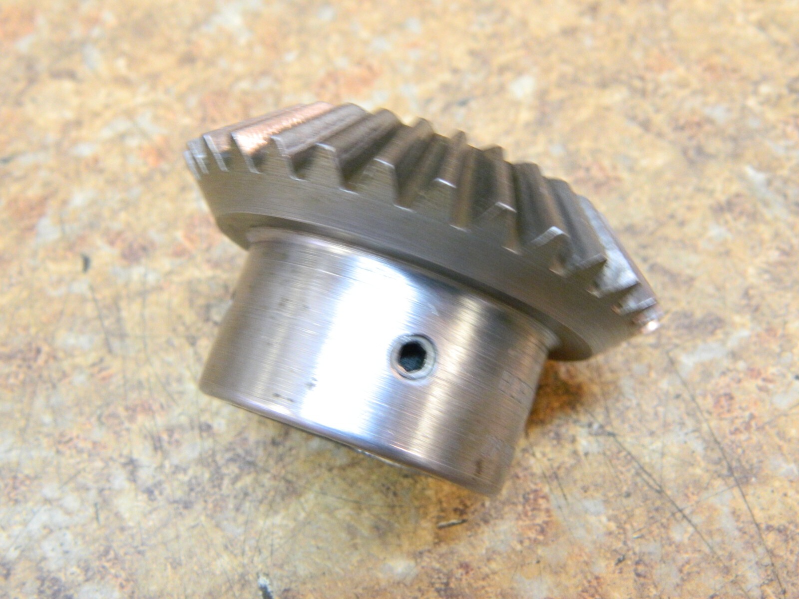 BOSTON GEAR L114Y Miter Gear 20 Deg. 1″ Bore