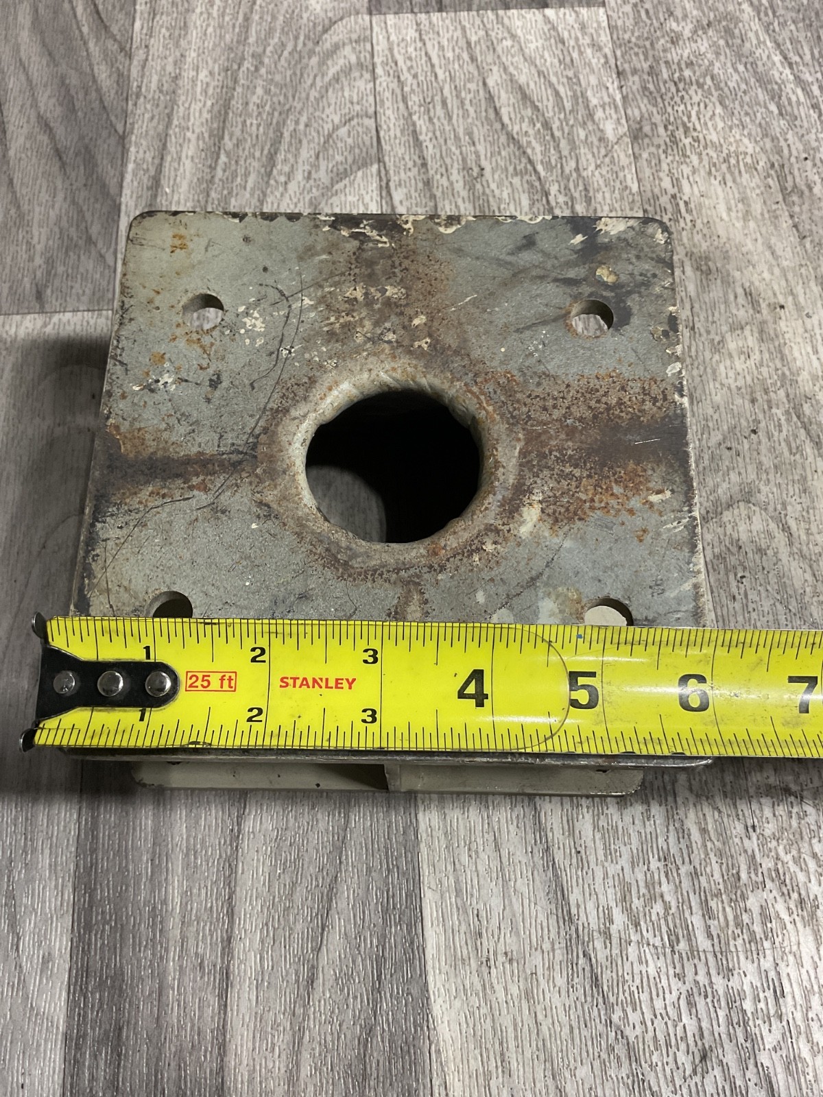 Heavy Duty 4 Bolt Flange *Square to Round Inside* #4008H123PR8