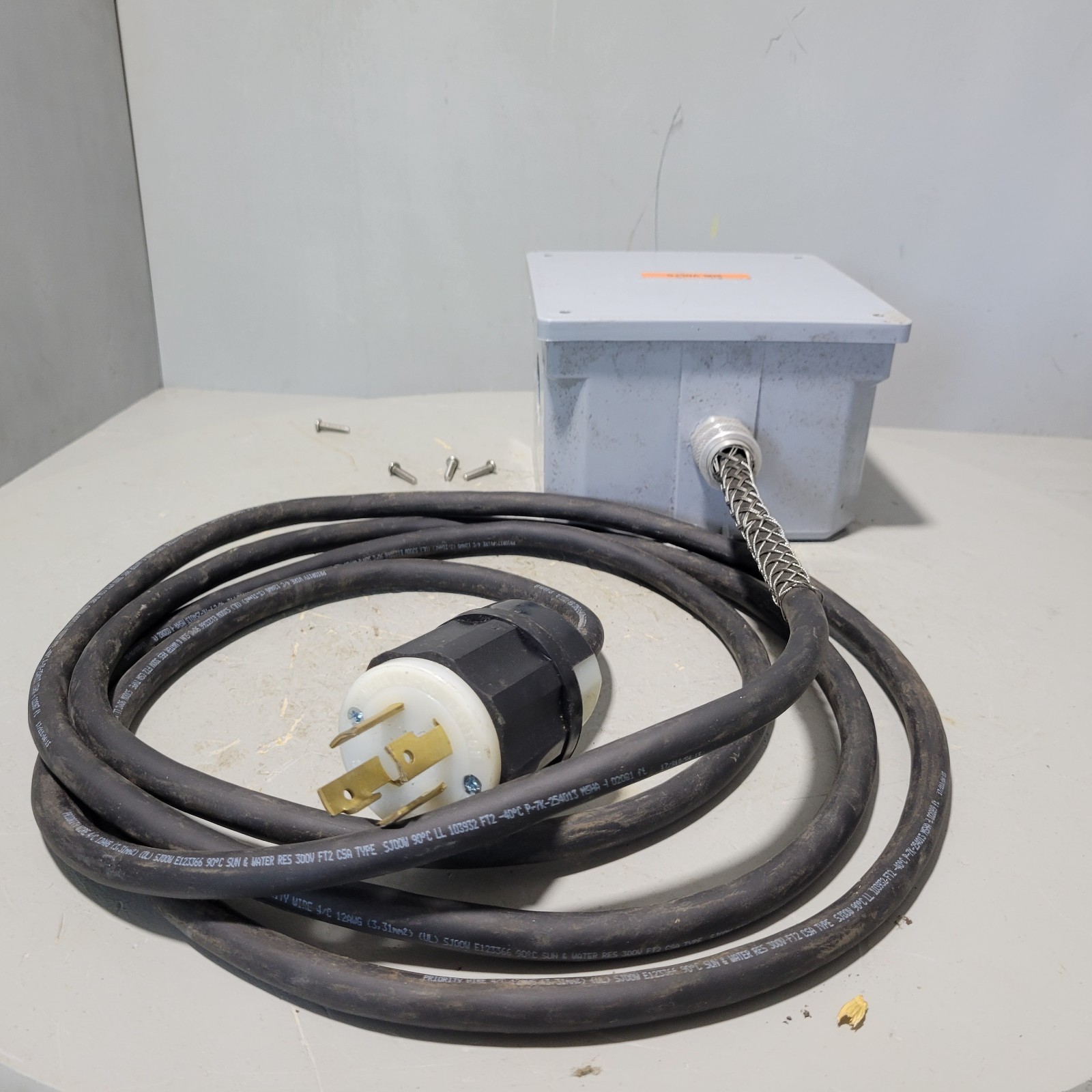 Cantex, Levitron Electrical Box w/ Plug/Connector, 30A, 3PH, 250V, L15-30