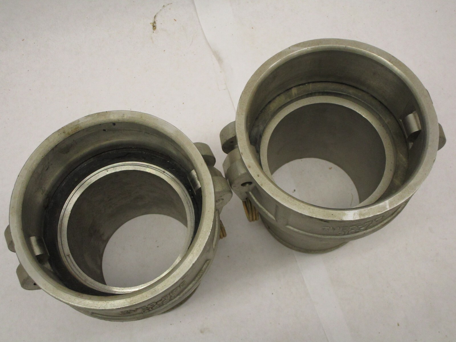 2 Ever-Tite 316-SS 4″ Hose Coupling & 1 cap – UNUSED