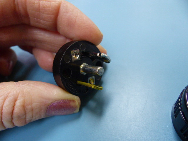 Cooper AH7485 Qty of 6 per Lot Midget locking plug; Arrow Hart Crouse Hinds ML3