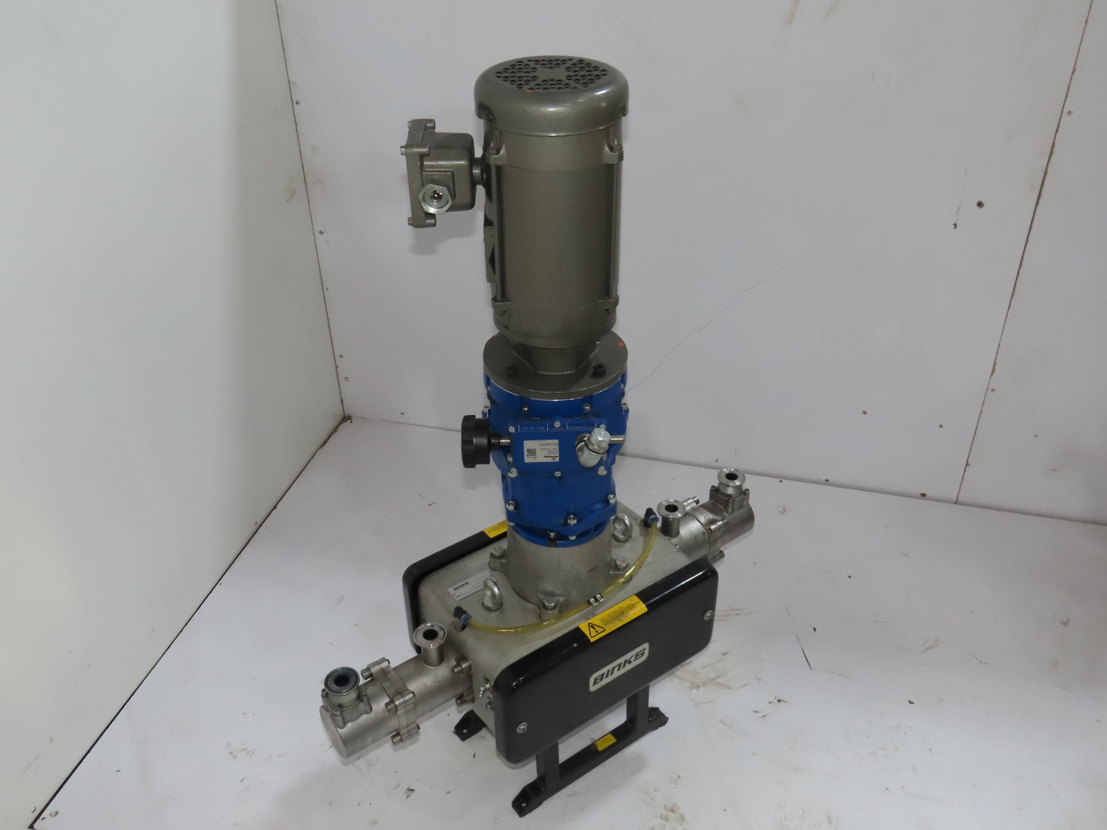 Binks 104018-PKG E2-15 Smart Pump 1HP 3Ph 1″ Ports