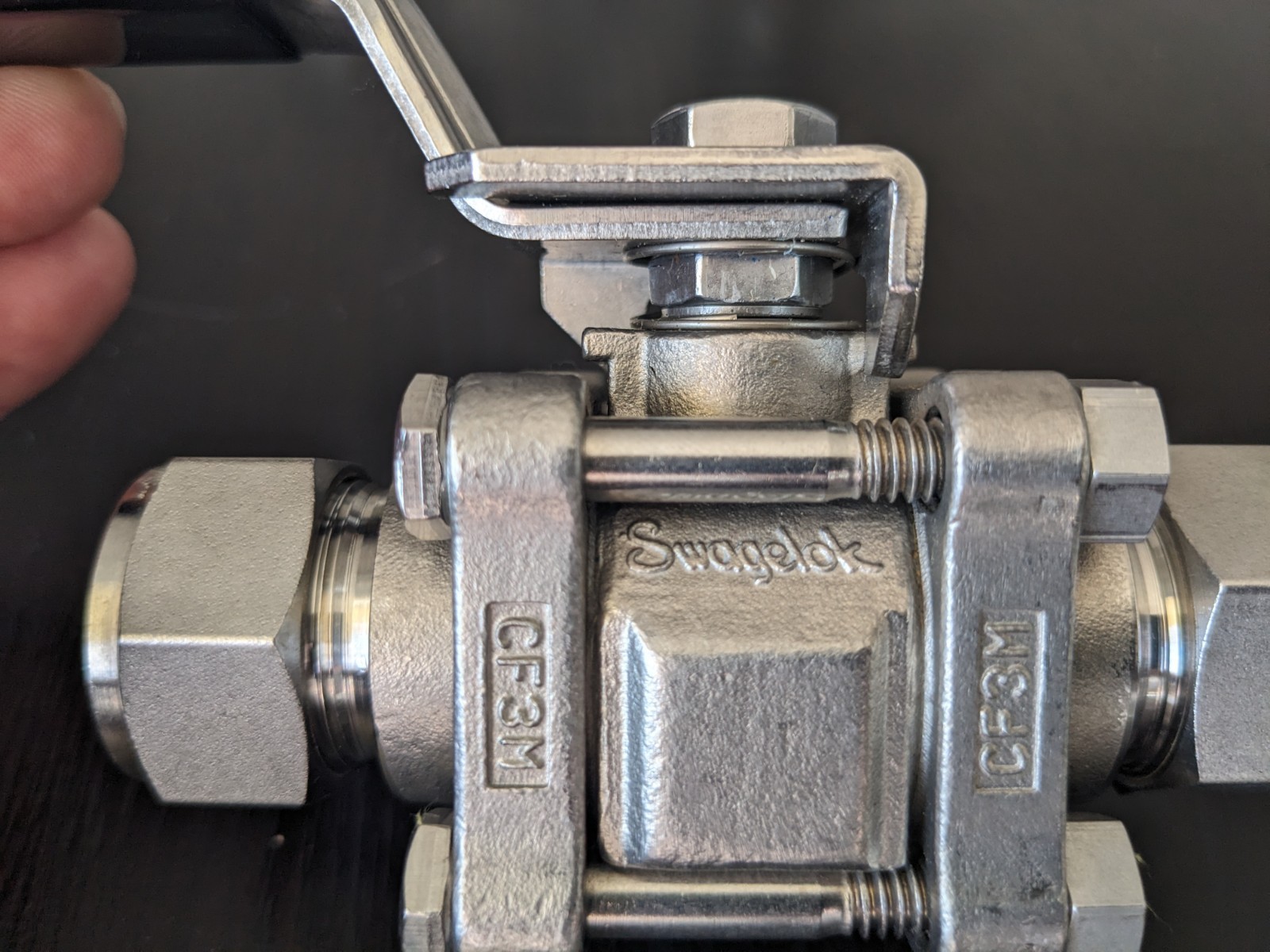 SWAGELOK BALL VALVE 3/4″, SS-63CS12-HL,