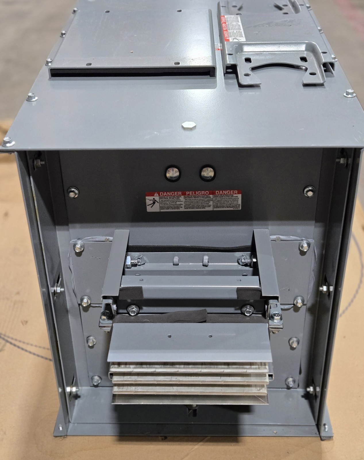 SQUARE D AFH2316GEJM I-LINE II BUSWAY TAP BOX/ FITTING. 1600A, 600V, 3P3W.