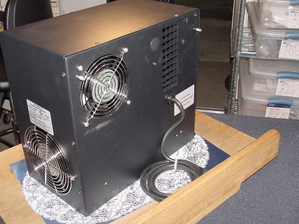 Ice Cube IQ1000V, Vertical-Mount Enclosure Air Conditioner, 1000 BTU/h, 120V AC