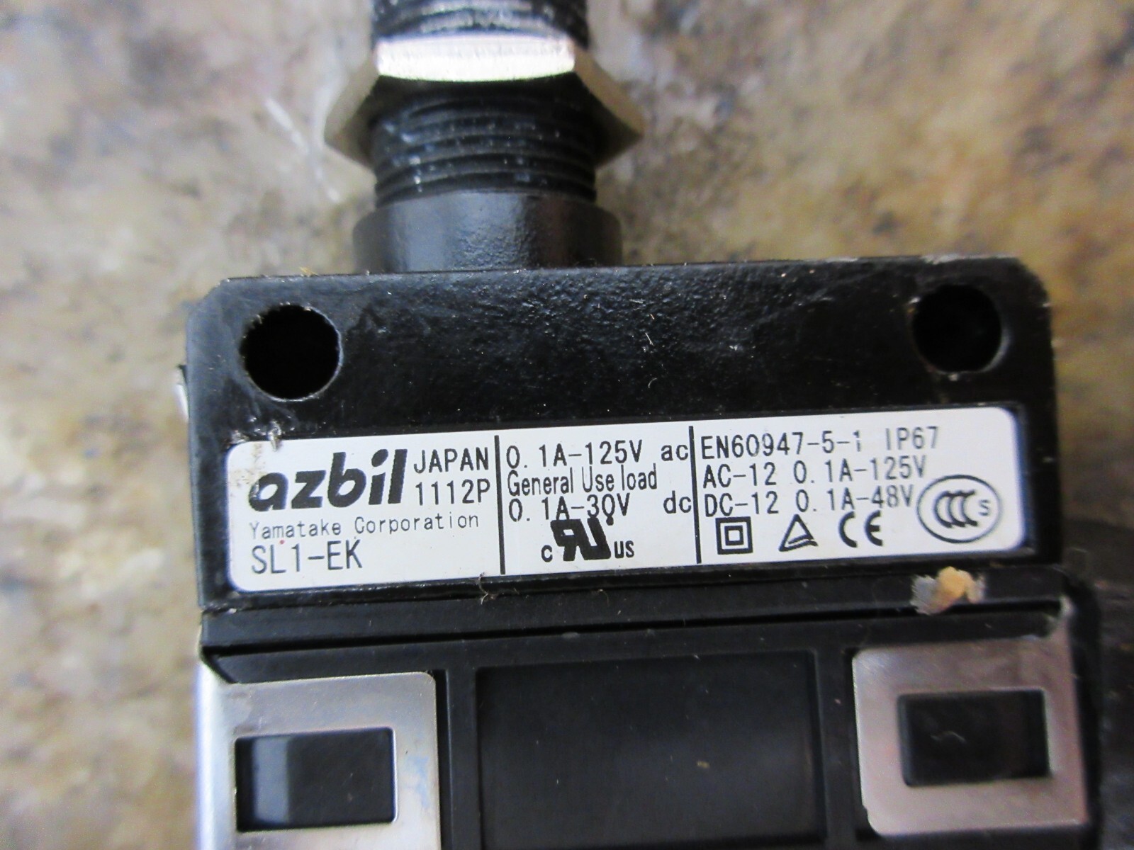 MAZAK 610 AZBIL SL1-EK 1112P EN60947-5-1 IP67 LIMIT SWITCH Y93 LOT OF 3 PIECES
