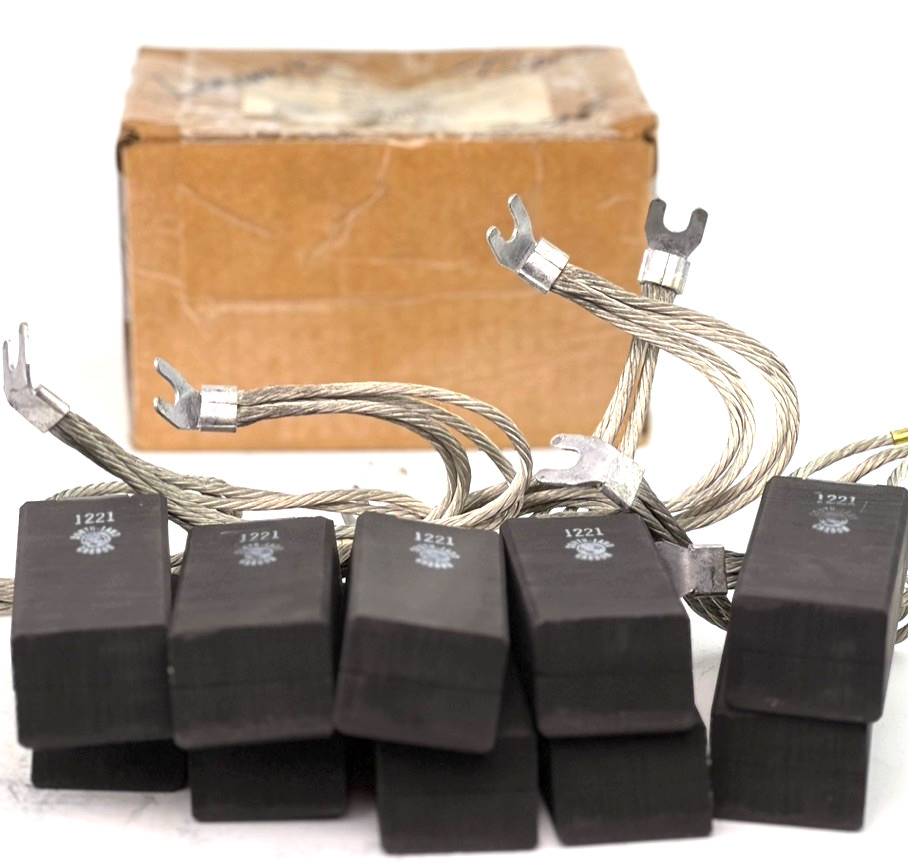 South-Land Carbon 32-48-1221 Brush, Carbon, 32481221 (1 x 1.5 x 3.25″) — QTY 10