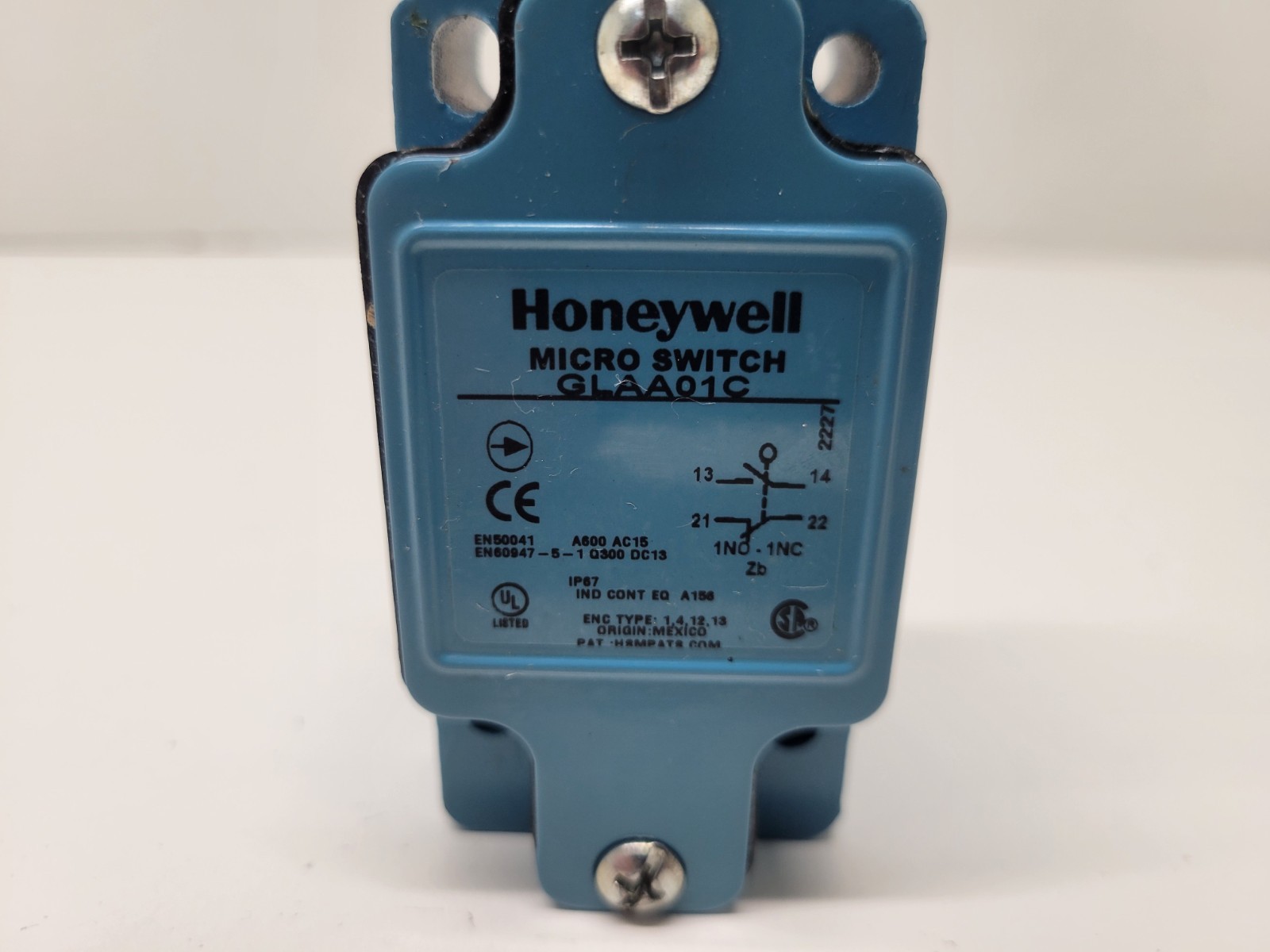 NEW NO BOX! HONEYWELL MICRO SWITCH ROLLER PLUNGER LIMIT SWITCH GLAA01C