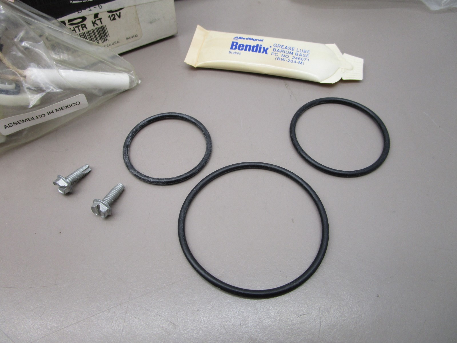 Bendix 109578 Heater and Thermostat Kit for AD-9 Air Drier