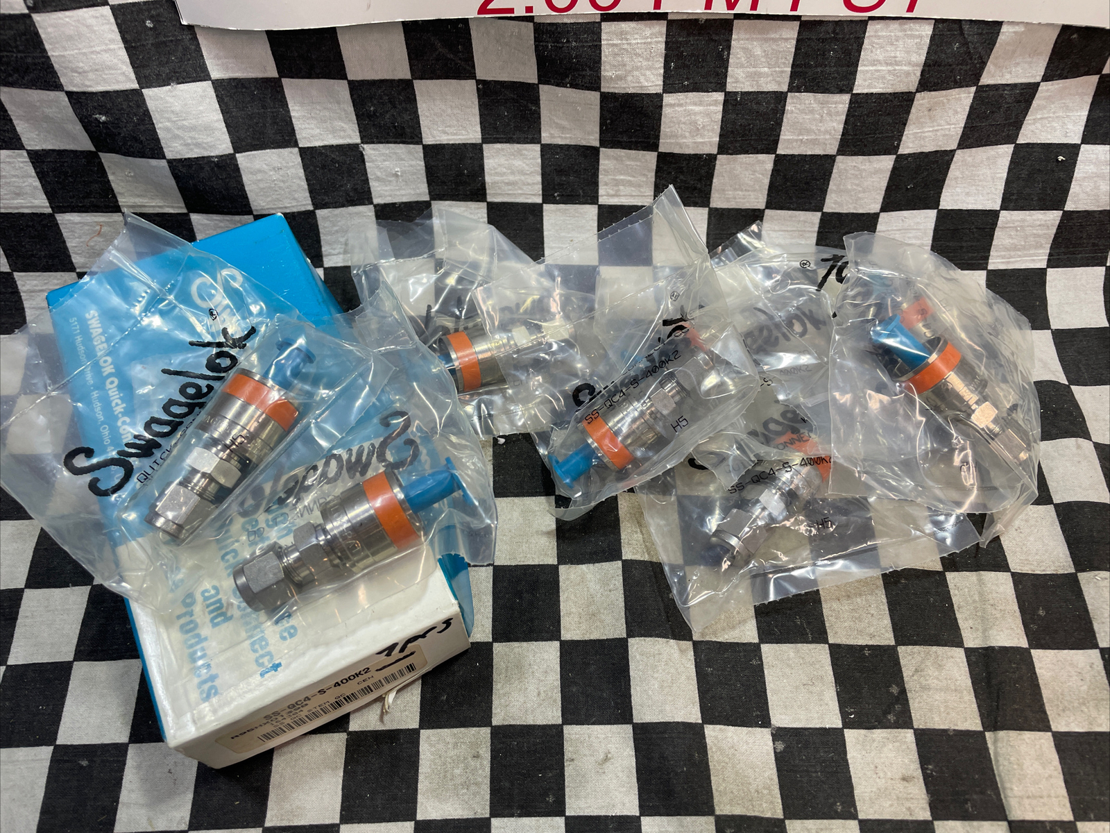 SWAGELOK SS-QC4-S-400K2, SSQC4S400K2, Quick Connect Orange Key 1/4″ , LOT OF 8