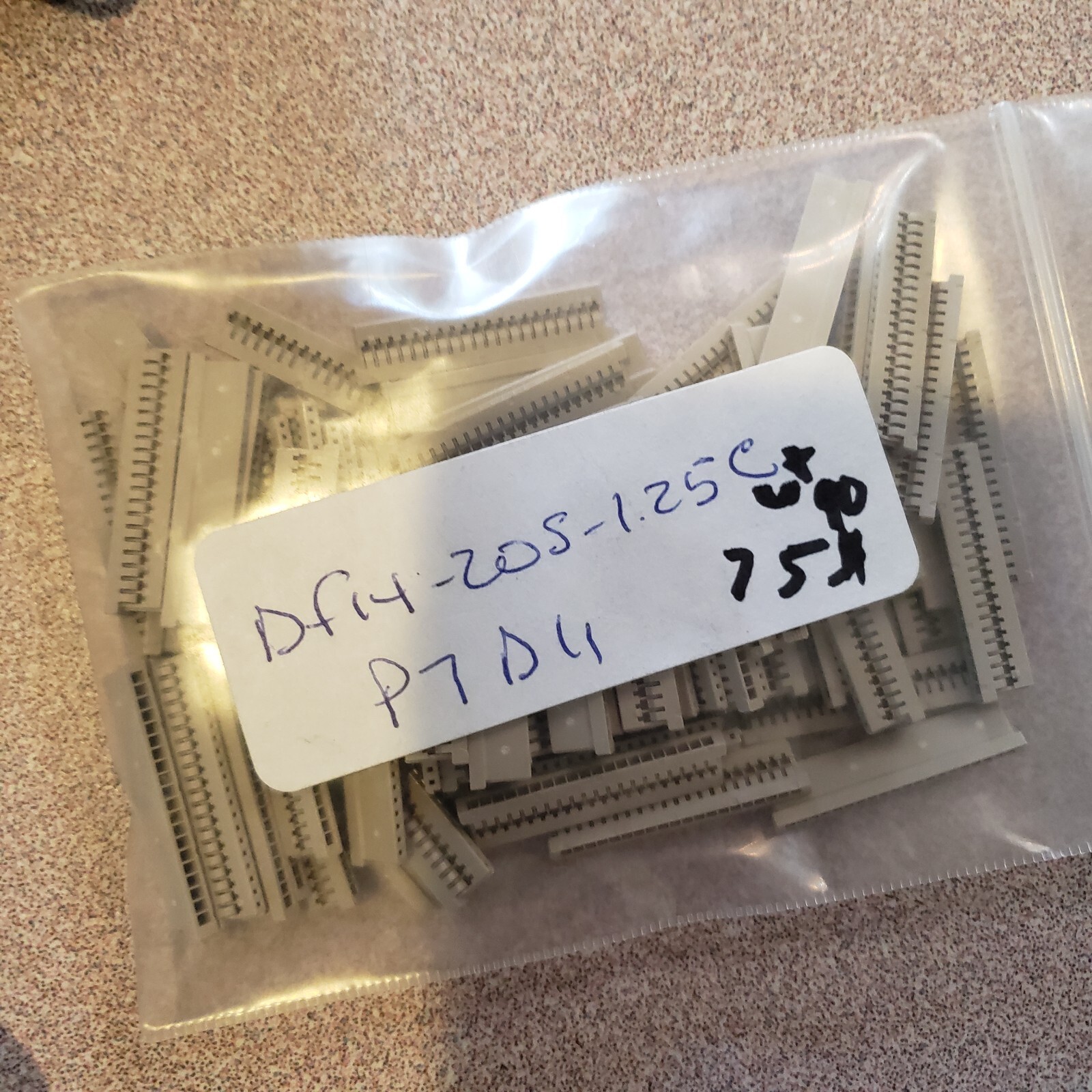 NEW LOT of 90 AMP Hirose 20-pin pos Connector Receptacle 1.25mm # DF14-20s-1.25C