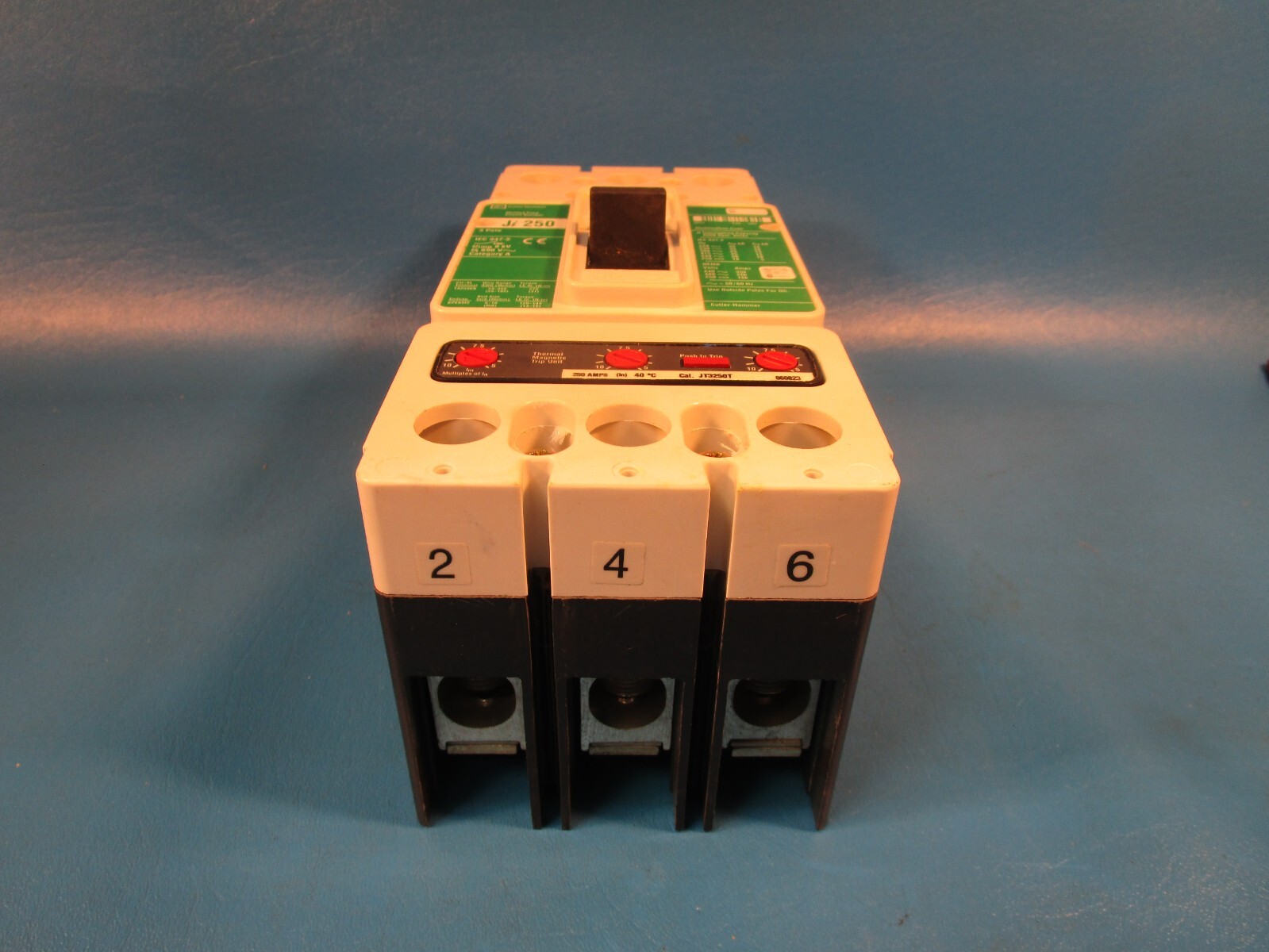 Cutler Hammer JI3250L, Industrial Circuit Breaker, 3 Pole, 250 A, 600 VAC Eaton