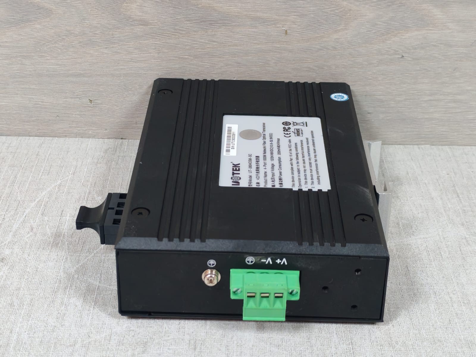 UOTEK UT-2604GSM-SC 4-Port 1000M Network Fiber Optical Transceiver