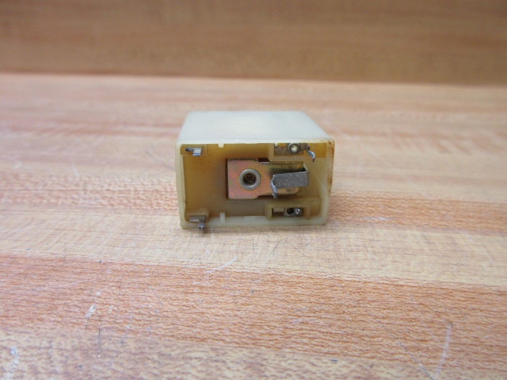 Cornell Dubilier 603-732B CDE Relay 1077