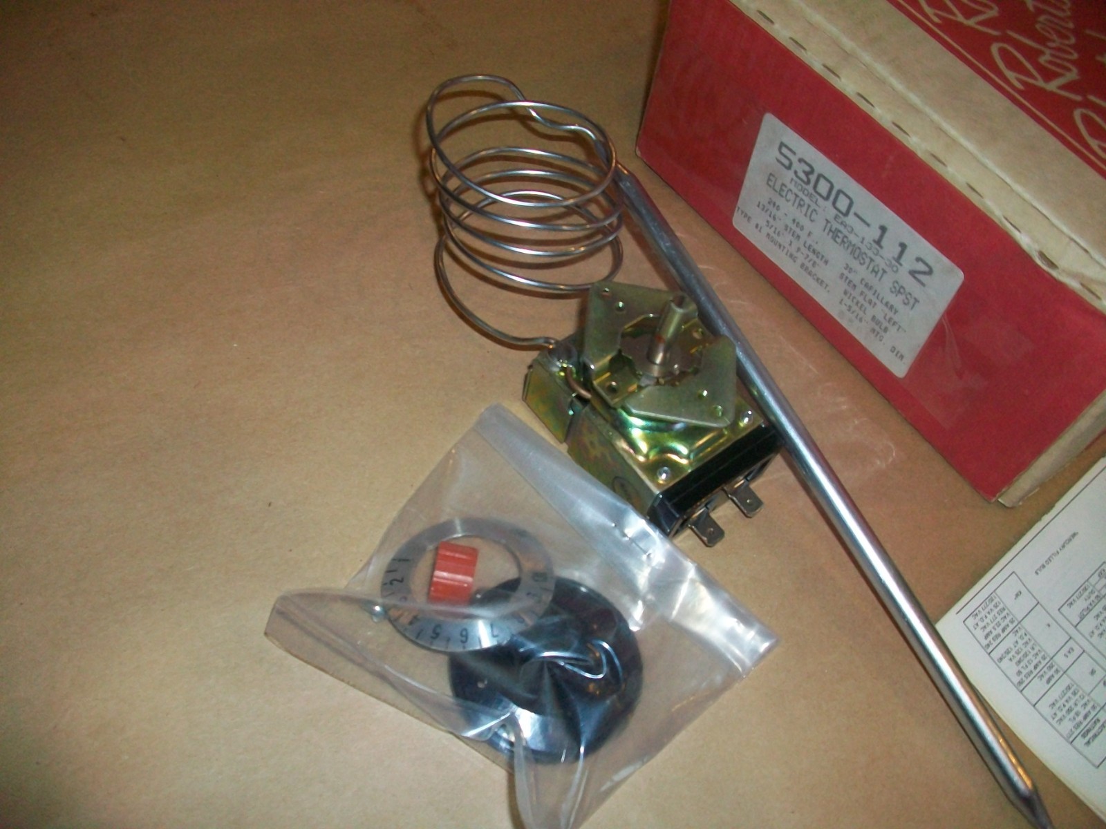 Robertshaw Electric Thermostat 5300-112 / EA3-133-30 240°-400° 30″ CAP NEW