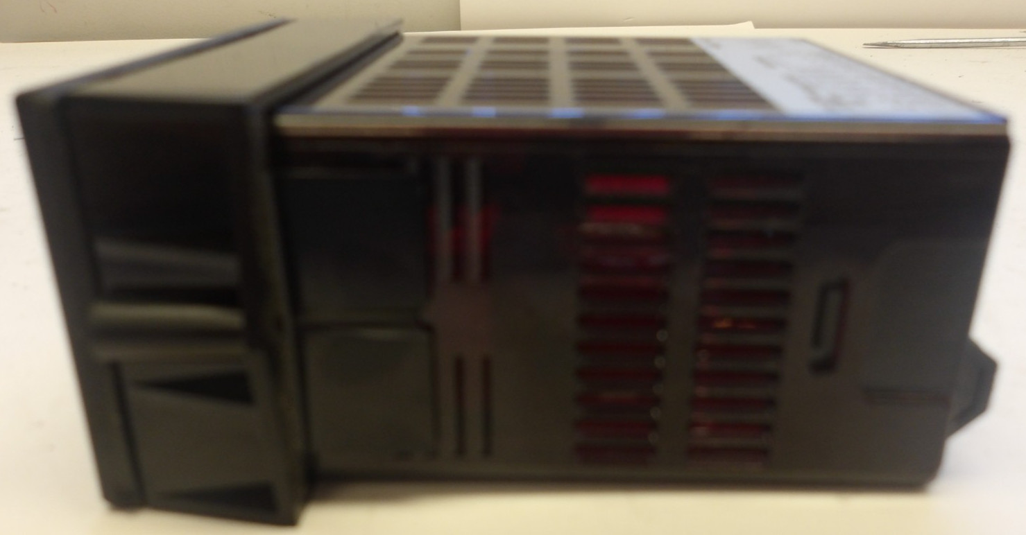 RED LION P/N: PAXS0000 PANEL METER 85-250 VAC 50/60 HZ 15 VA