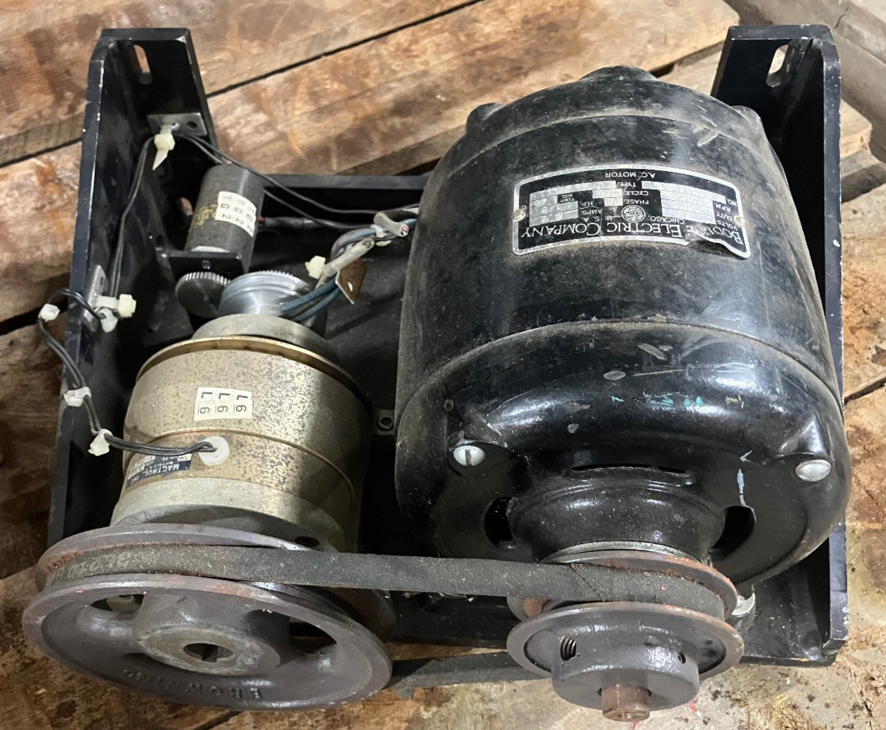 BODINE AC MOTOR NO. T 1887247 1/8 HP TYPE NSY 55 / MACTROL BELT DRIVE #WP2