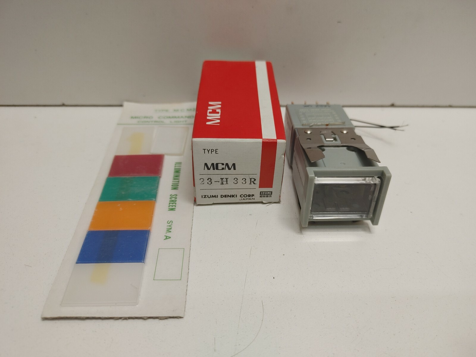 NEW OLD STOCK! IZUMI 3A 220V PUSH BUTTON MCM23-H33R