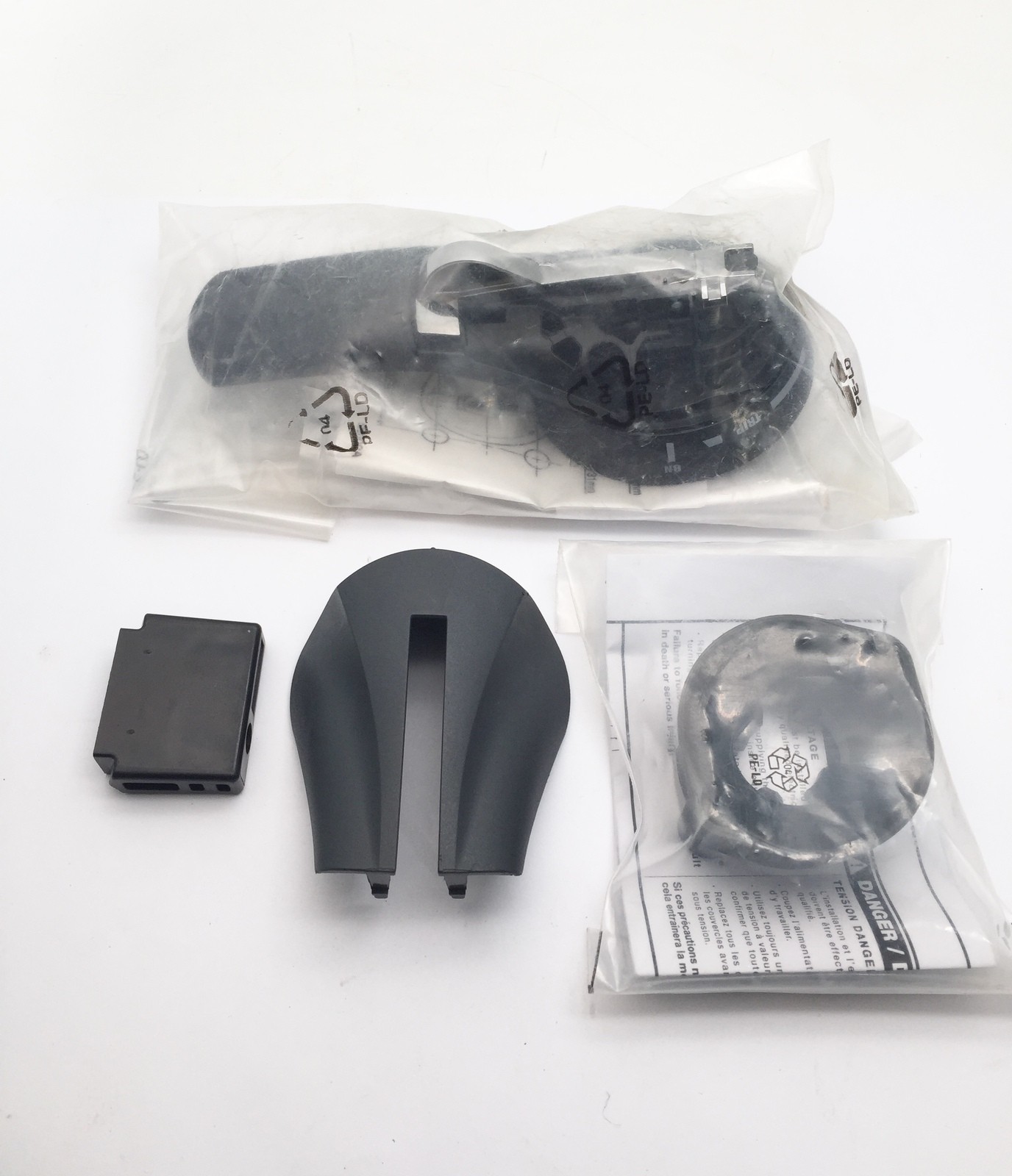 Terasaki TEMBREAK T2HS40R5GM T2HP40R6BNBPS4A Panel Mounted Handle Kit BLACK