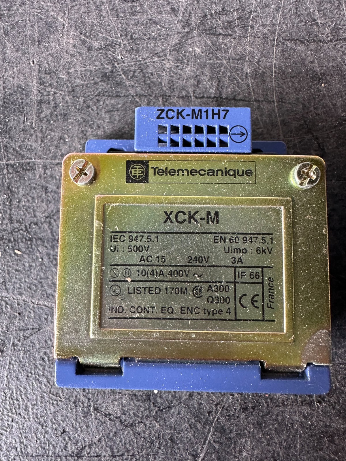 NEW PAIR TELEMECANIQUE XCK-M SWITCH