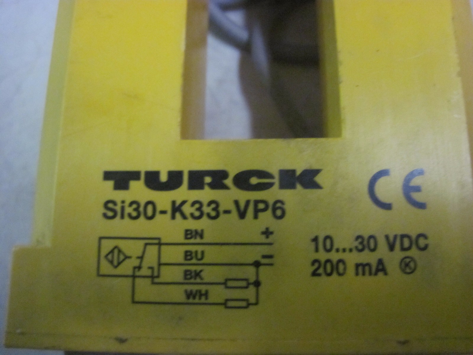 100% WARRANTY Turck Si30-K33-VP6 Slot Sensor
