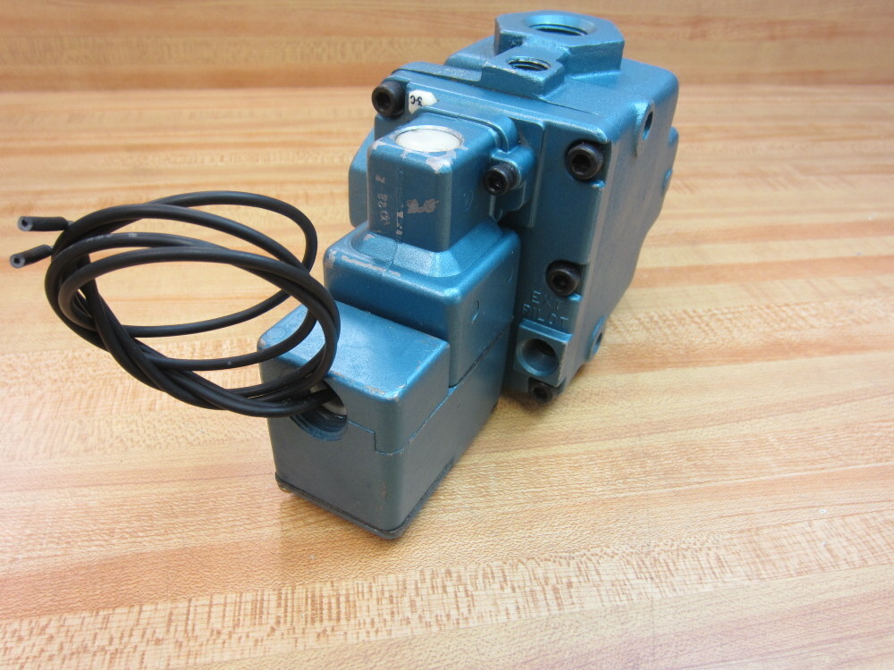 MAC 57B-31-116AA Solenoid Valve 57B31116AA
