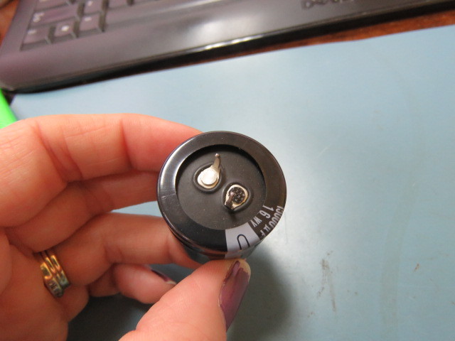 NICHICON LLK1C153MHSB Qty of 25 per Lot SNAP IN CAPACITOR 15000UF; 16 WV; 85*C