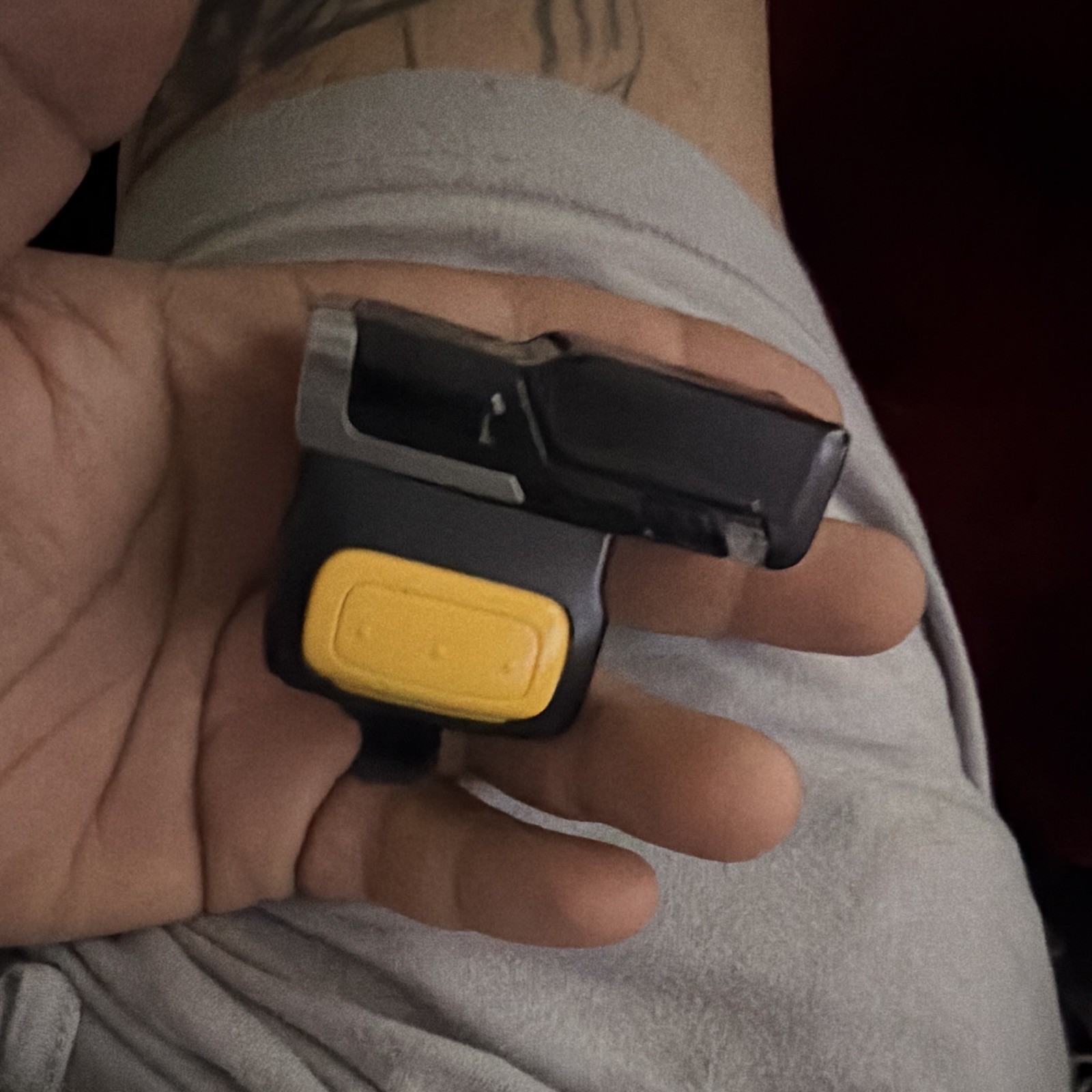 Black/Yellow Rubber band RF FINGER SCANNER ZEBRA
