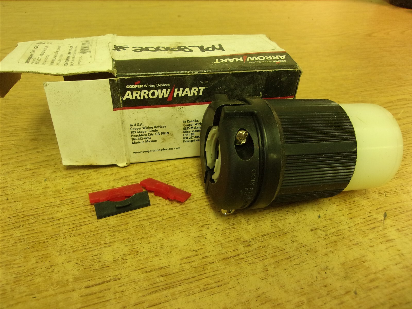 NEW Arrow Hart Cooper CWL16200 Receptacle *FREE SHIPPING*