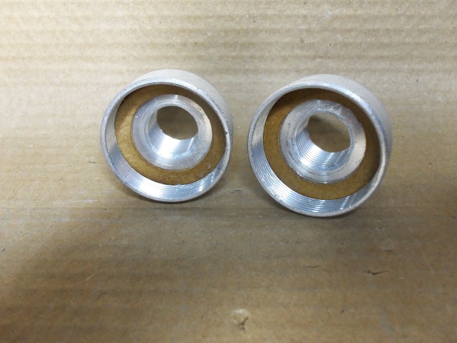 NEW LOT OF 2 THOMAS & BETTS FSA21 CONDUIT PLUG ADAPTER 1/2 AL