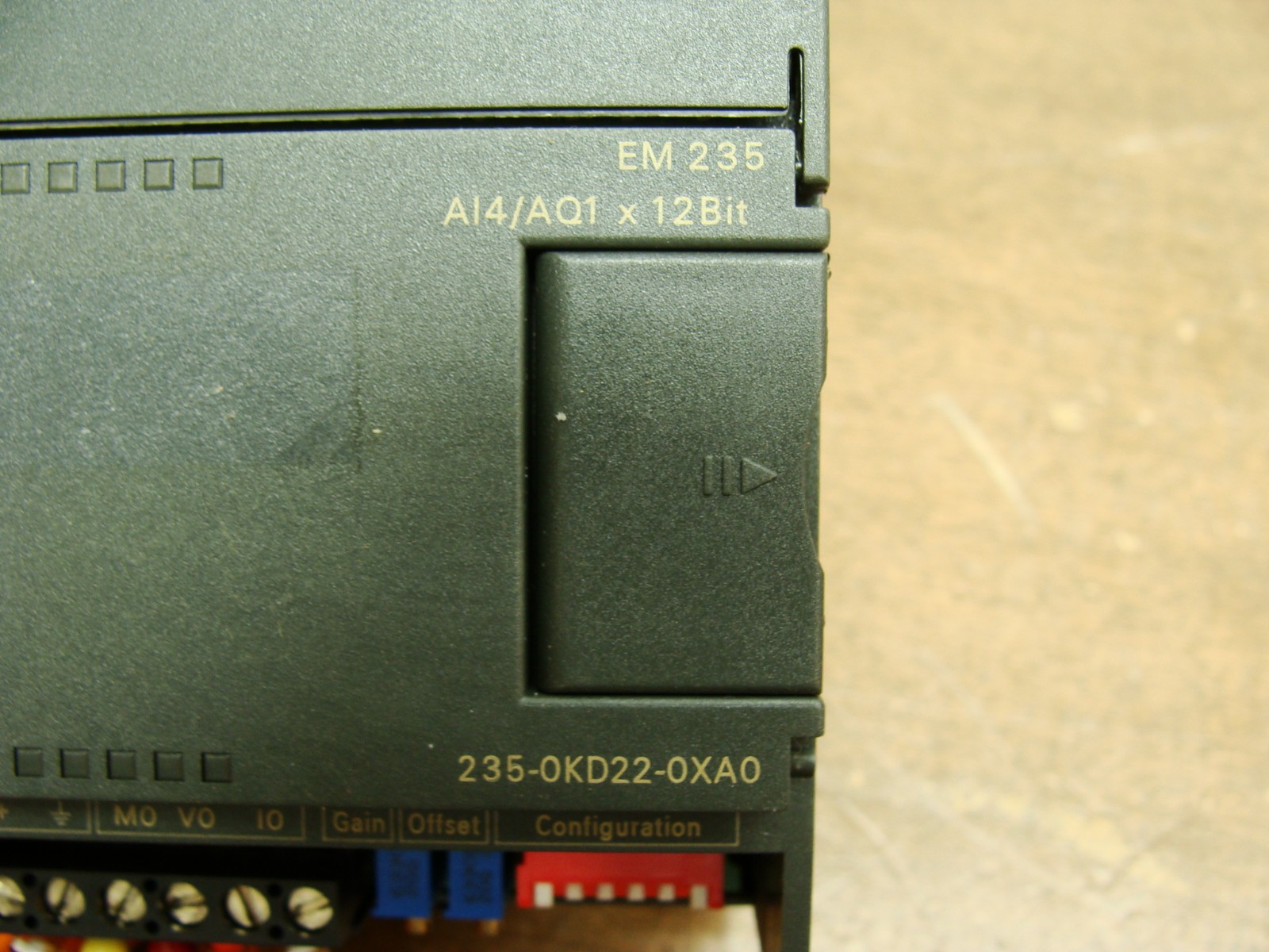 SIEMENS SIMATIC S7-200 EM 235 ANALOG I/O EXPANSION MODULE 6ES7 235-0KD22-0XA0