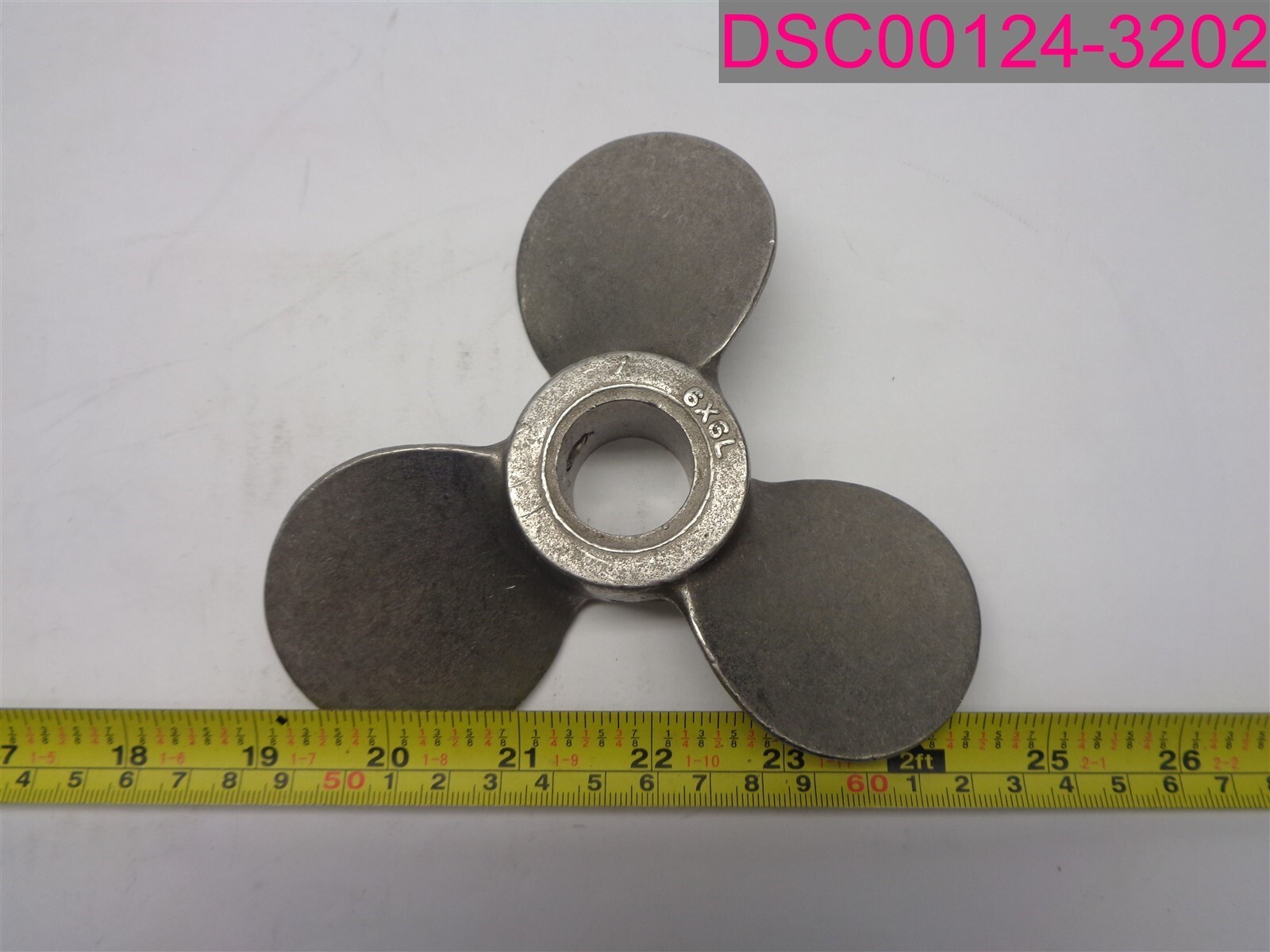 6X6L Metal Fan Blade. 5-1/2″ OD x 1″ ID x 1-1/4″ Width. 3 Blades.