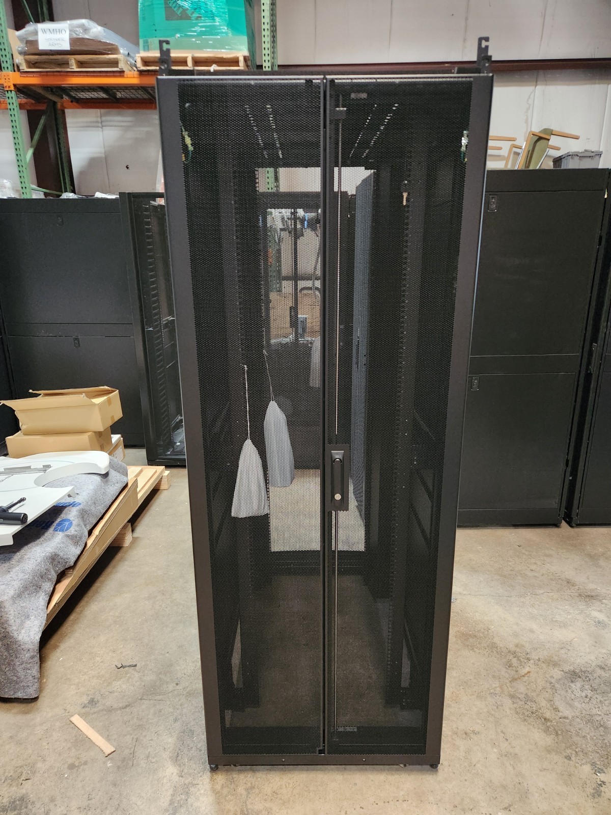APC Schneider AR3340 NetShelter SX 42U 750mm x 1200mm Server Rack Enclosure