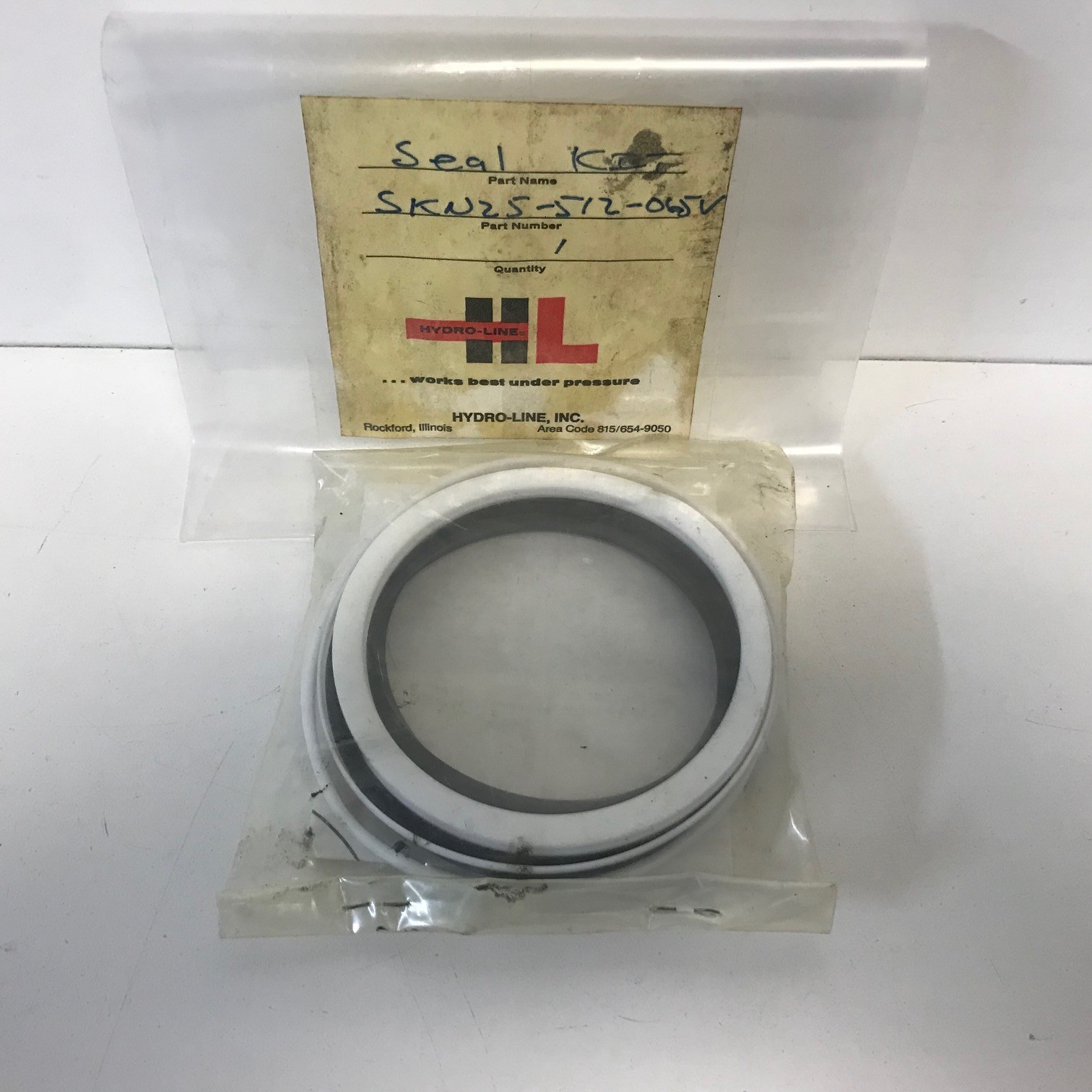 NEW! EATON HYDRO-LINE HYDRAULIC CYLINDER SEAL REPAIR KIT SKN25-512-065V