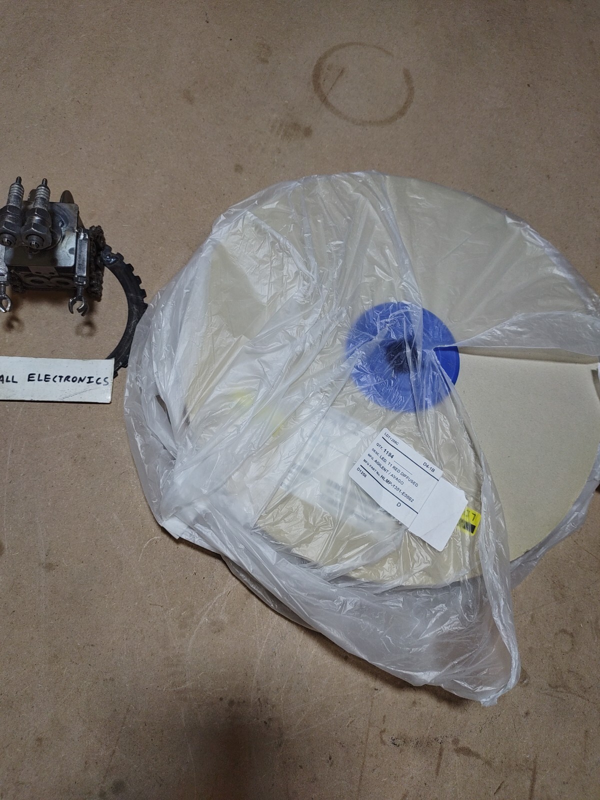 Avago HLMP-1301-E0002 =New Roll of ~1800= Red LED OM00947722