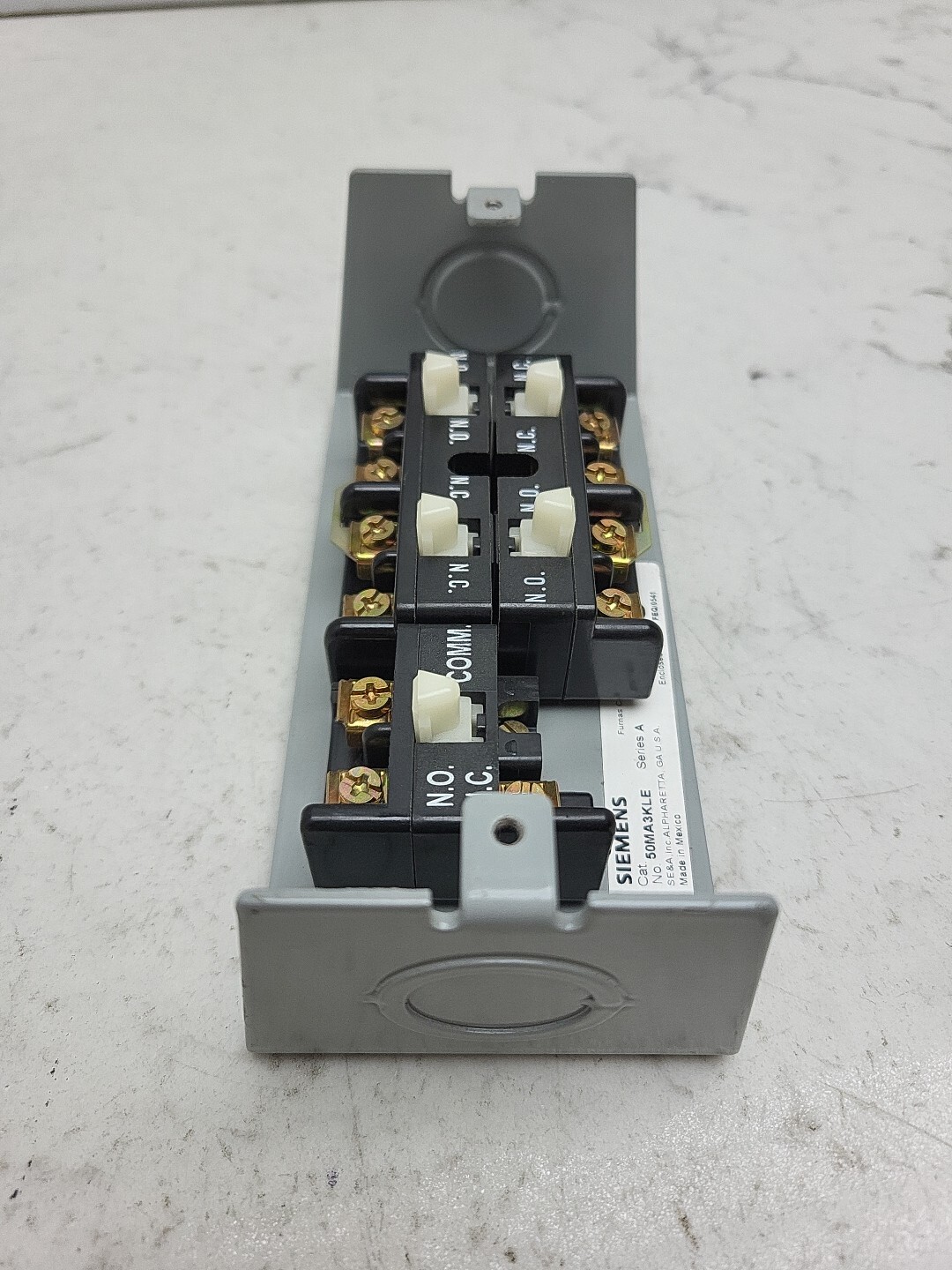 Furnas Siemens 50MA3KLE Forward Reverse Stop 3 Button Control Station *NO COVER