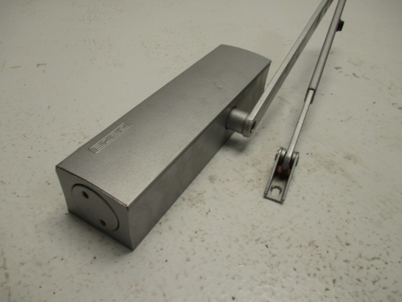 GEZE 0672-CPD-0118 TS200 OVERHEAD DOOR CLOSER UNMP