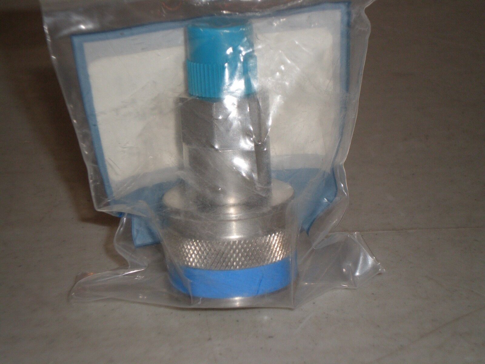 New! Swagelok SS-QC6-B-4PMK5 Stainless Steel Body Quick Connector 1/4″ ML