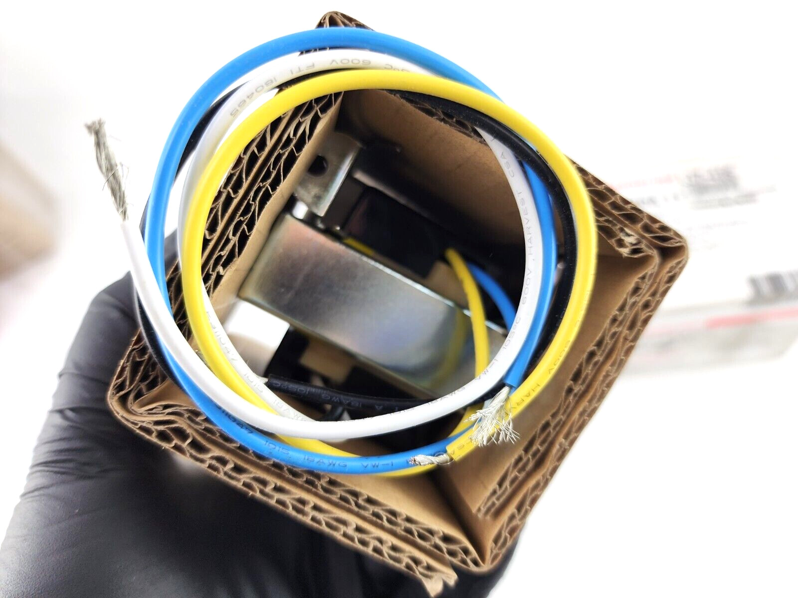 Honeywell Tradeline Universal Transformer AT20A1123 Foot Mounted 120VAC 9″ Lead