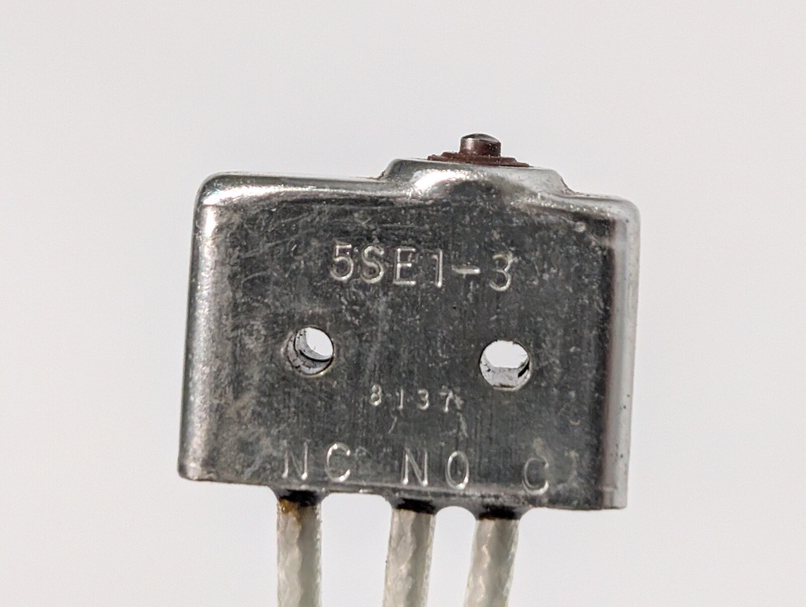 Micro USA 5SE1-3 8137 Snap Action Limit Switch, Harsh Conditions M508612-2-20-9