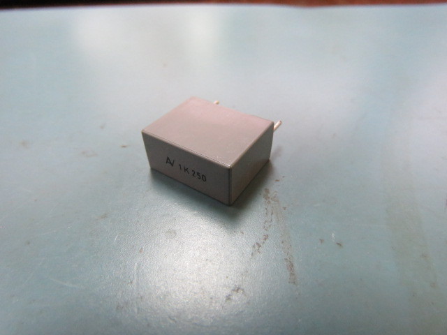 ARCOTRONICS R60II4100AA30K Qty of 50 per Lot Uf VDC 15 10%