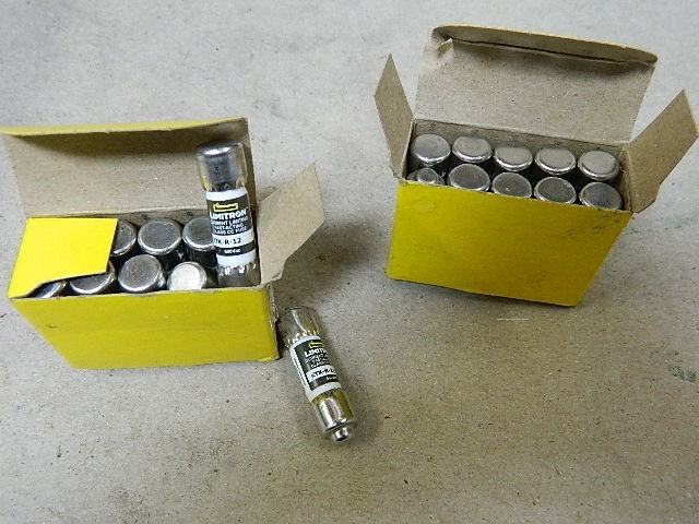 Cooper Bussman KTK-R-12 LIMITRON Fuses ( 20 – pieces ) NEW Lot # 11