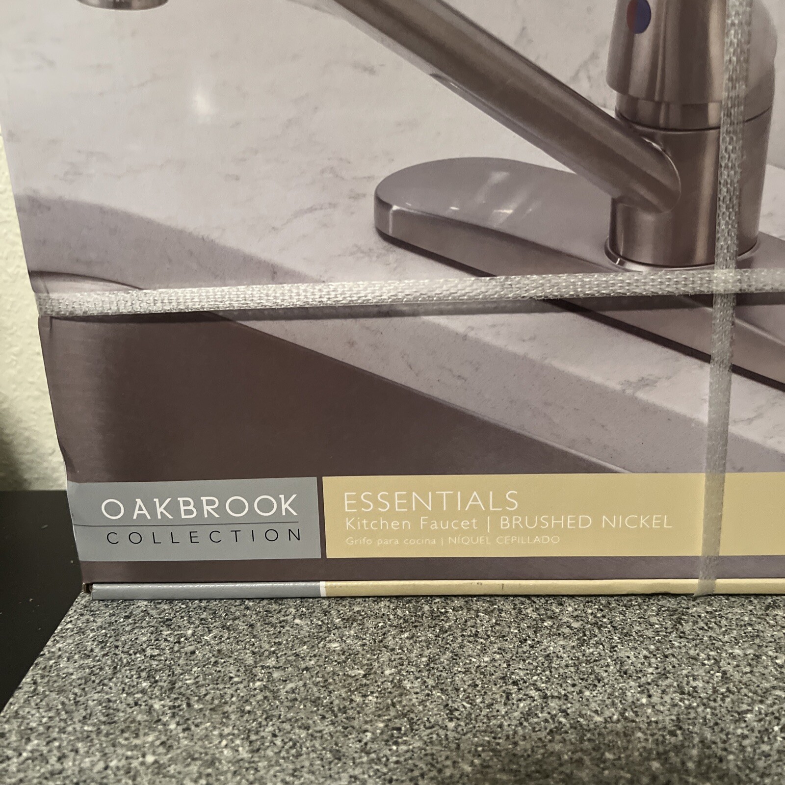 OakBrook 67210-2404 Brushed Nickel 1-Handle Kitchen Faucet with Side Sprayer