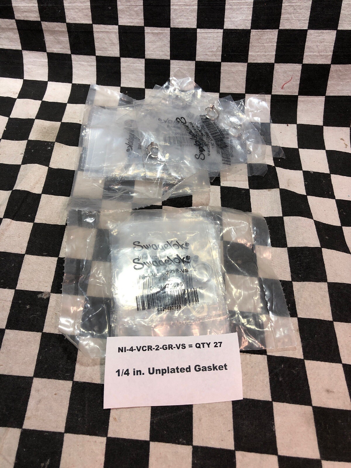 Lot Of 36 SWAGELOK Gasket, NI-4-VCR-2-GR-VS & NI-8-VCR-2-GR-VS, ShipSameDay#E62
