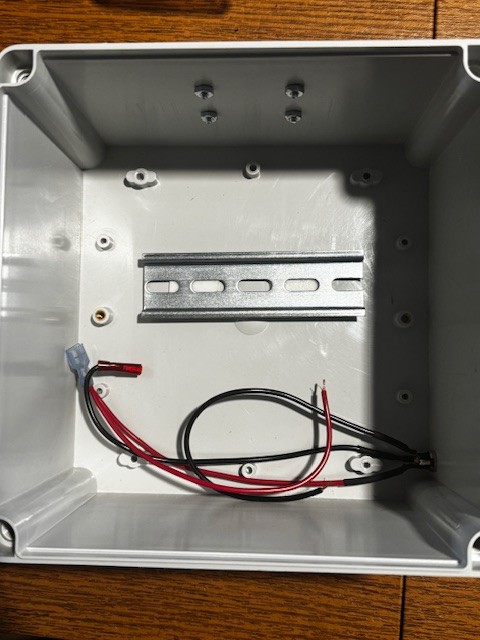 Sure-Fi Portable Power Enclosure , Battery Charger, HID Thinline II Preinstalled