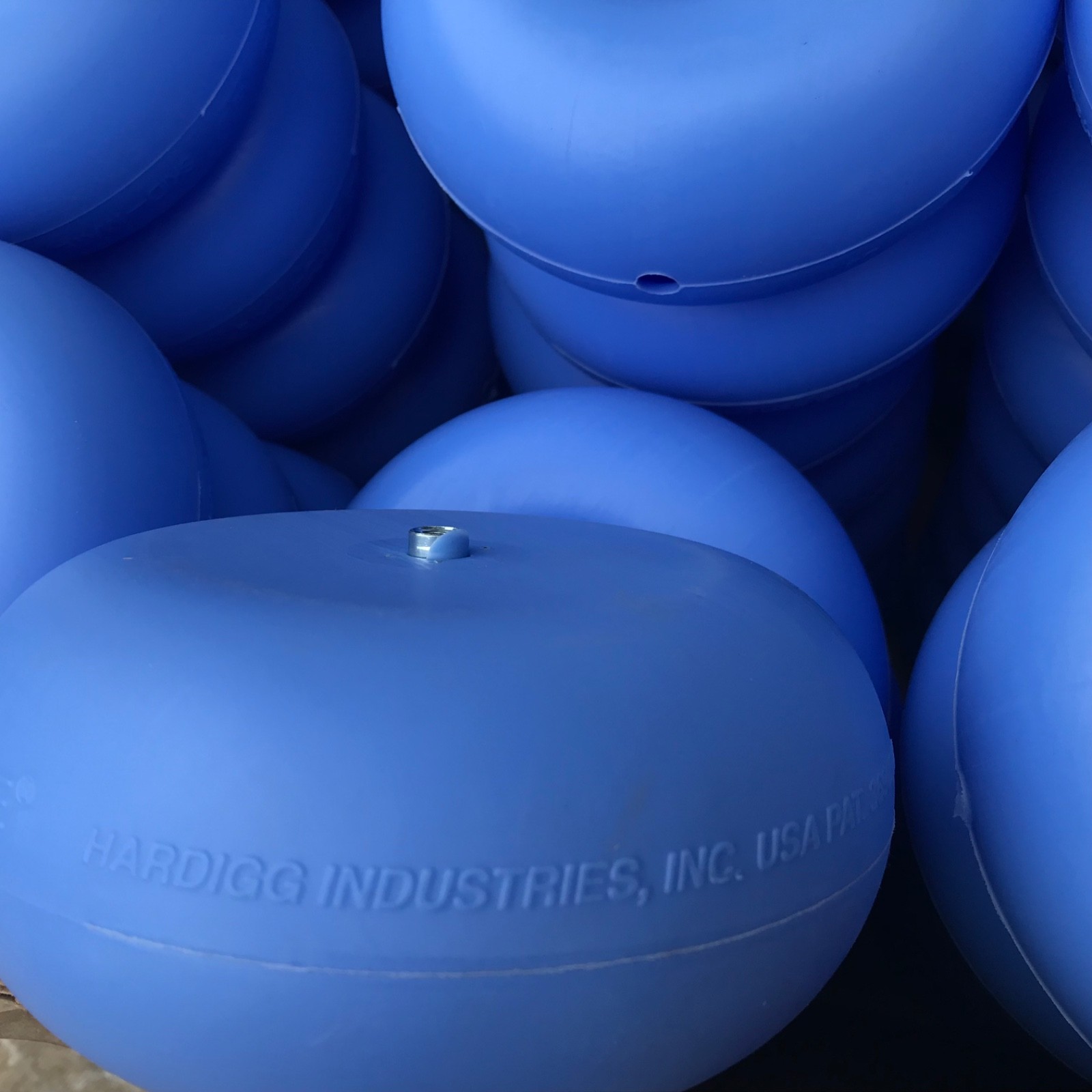 (96) Hardigg Pelican Skid-Mate Blue Pallet Cushion Pads W/T-nut 5/16 35-630-125T