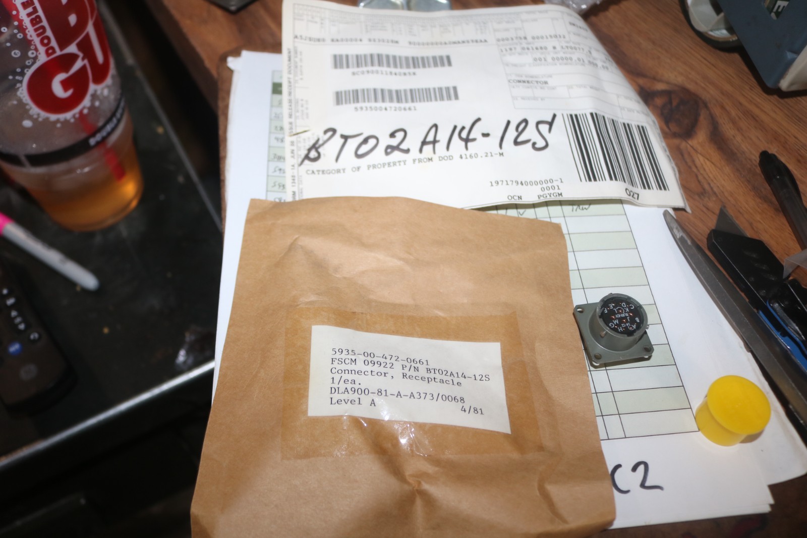NOS Burndy electrical connector BTO2A14-125 5935-00-472-0661